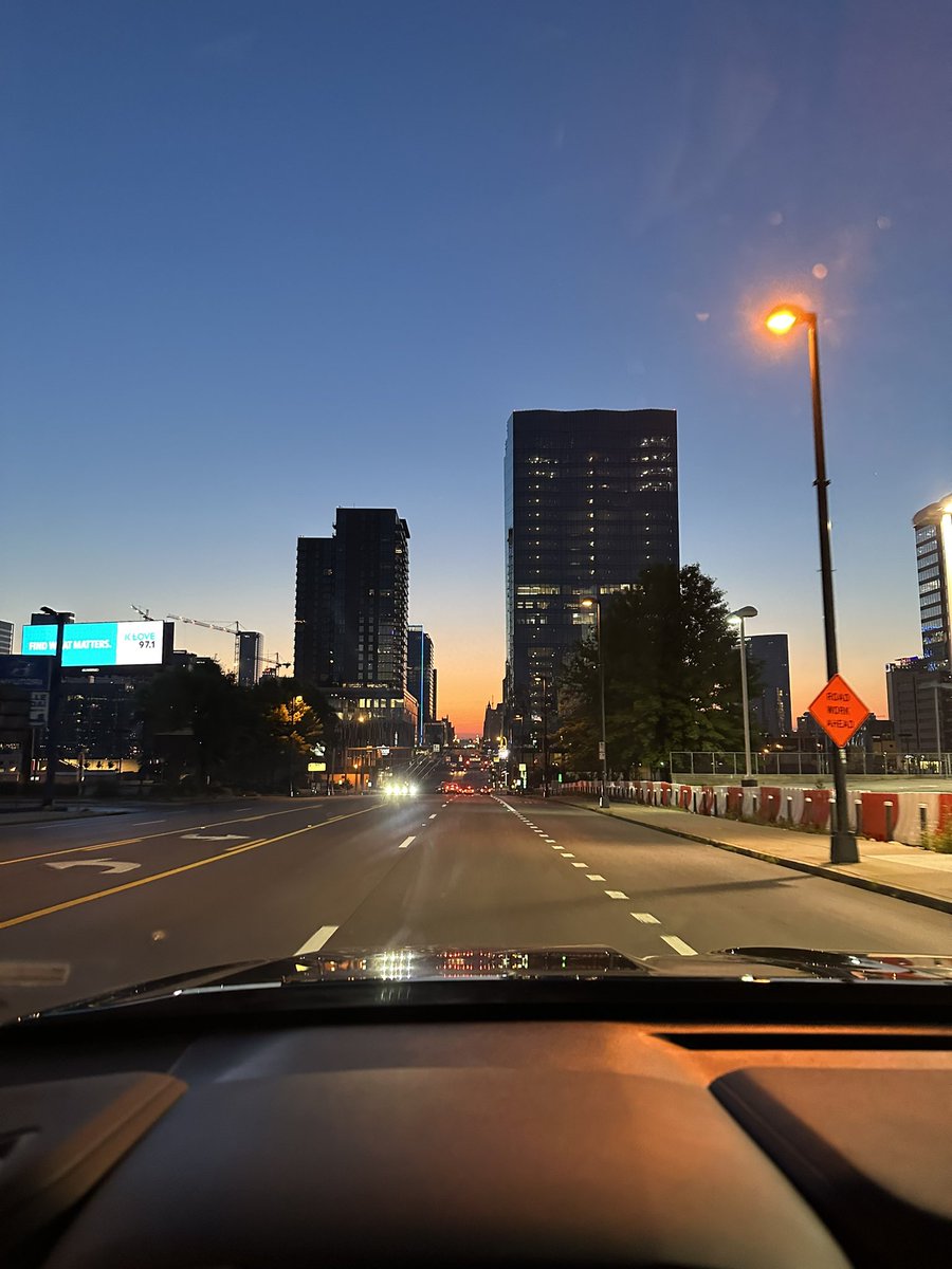 Nashville work trip. Off to an early 4am start to day 1.