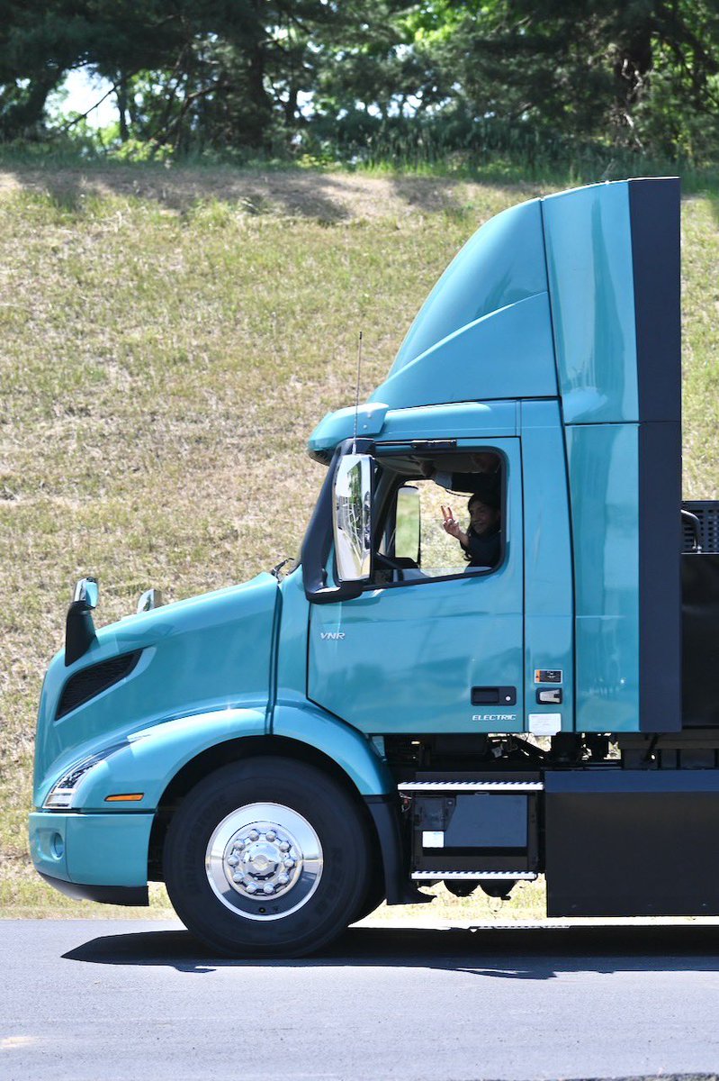LtGovMiller's tweet photo. Today, I got a chance to test drive the vehicles that are driving the clean energy revolution — and are being produced right here in Maryland! 

Thank you, @VolvoTrucks for letting @GovWesMoore and I borrow a few of your 100% electric trucks! https://t.co/VwjaMGiSFw