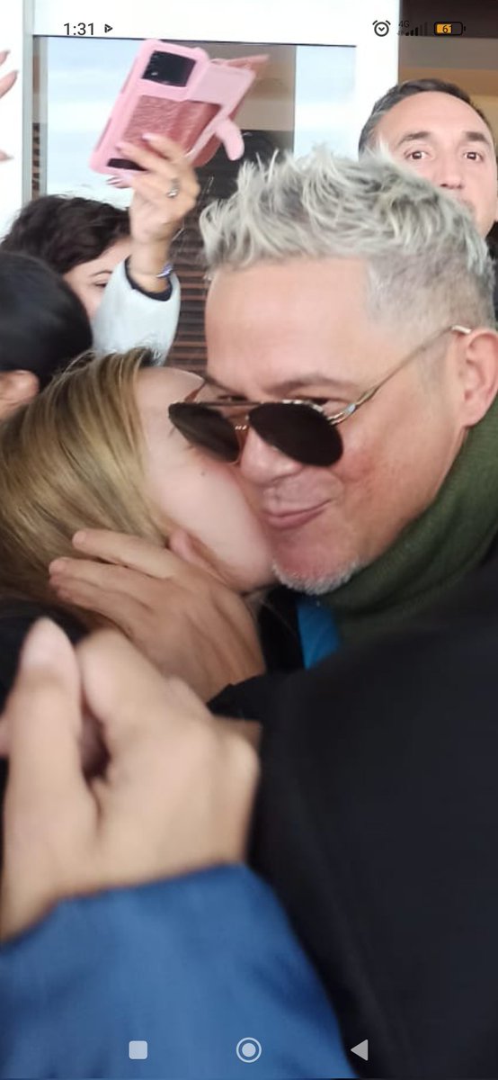 Elalma_uruguay's tweet photo. @Vani_ElTren @AlejandroSanz https://t.co/gHmoiAHAHs