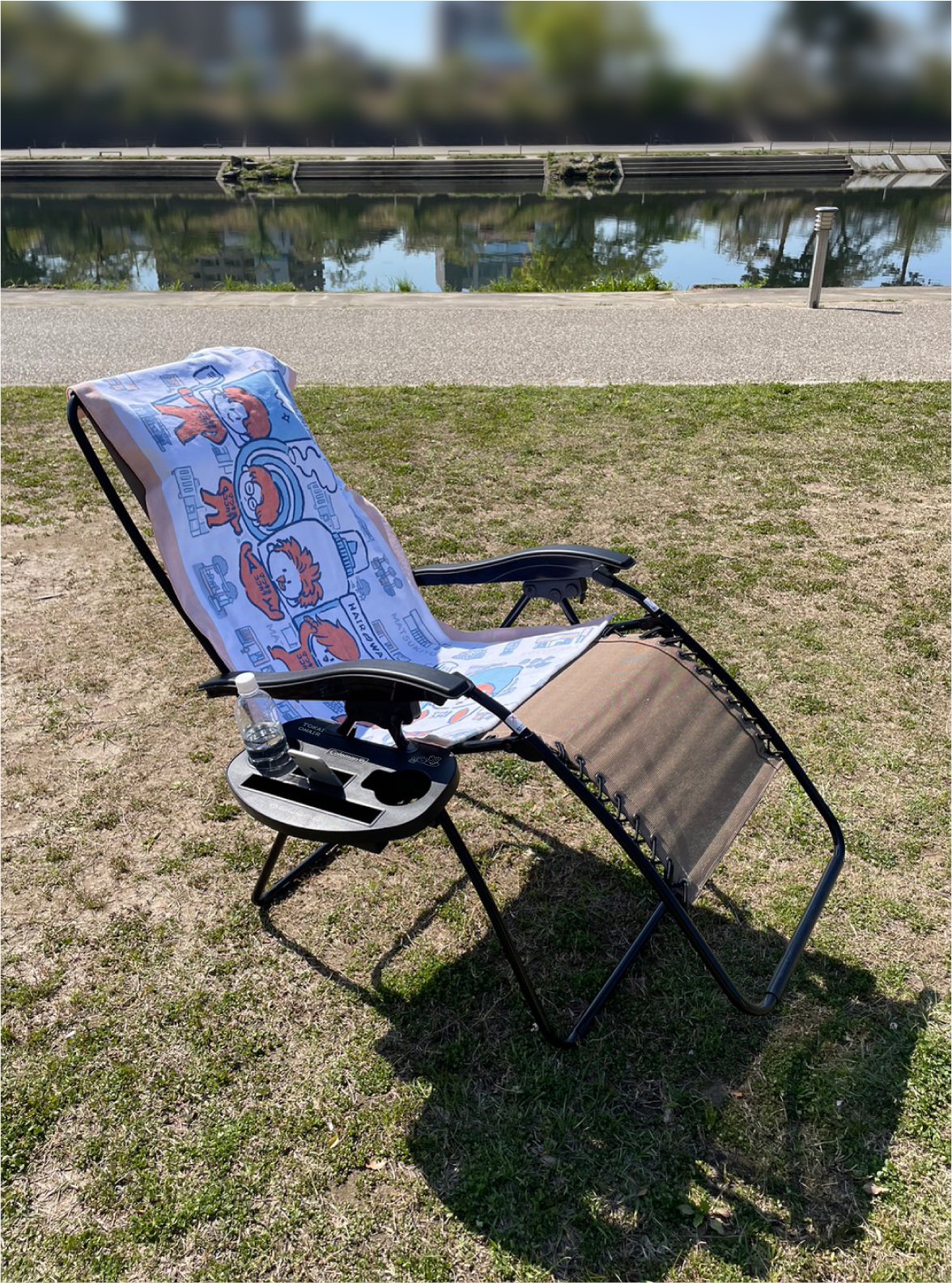 コールマンインフィニティチェアカップホルダー付き（東海オンエアコラボ）