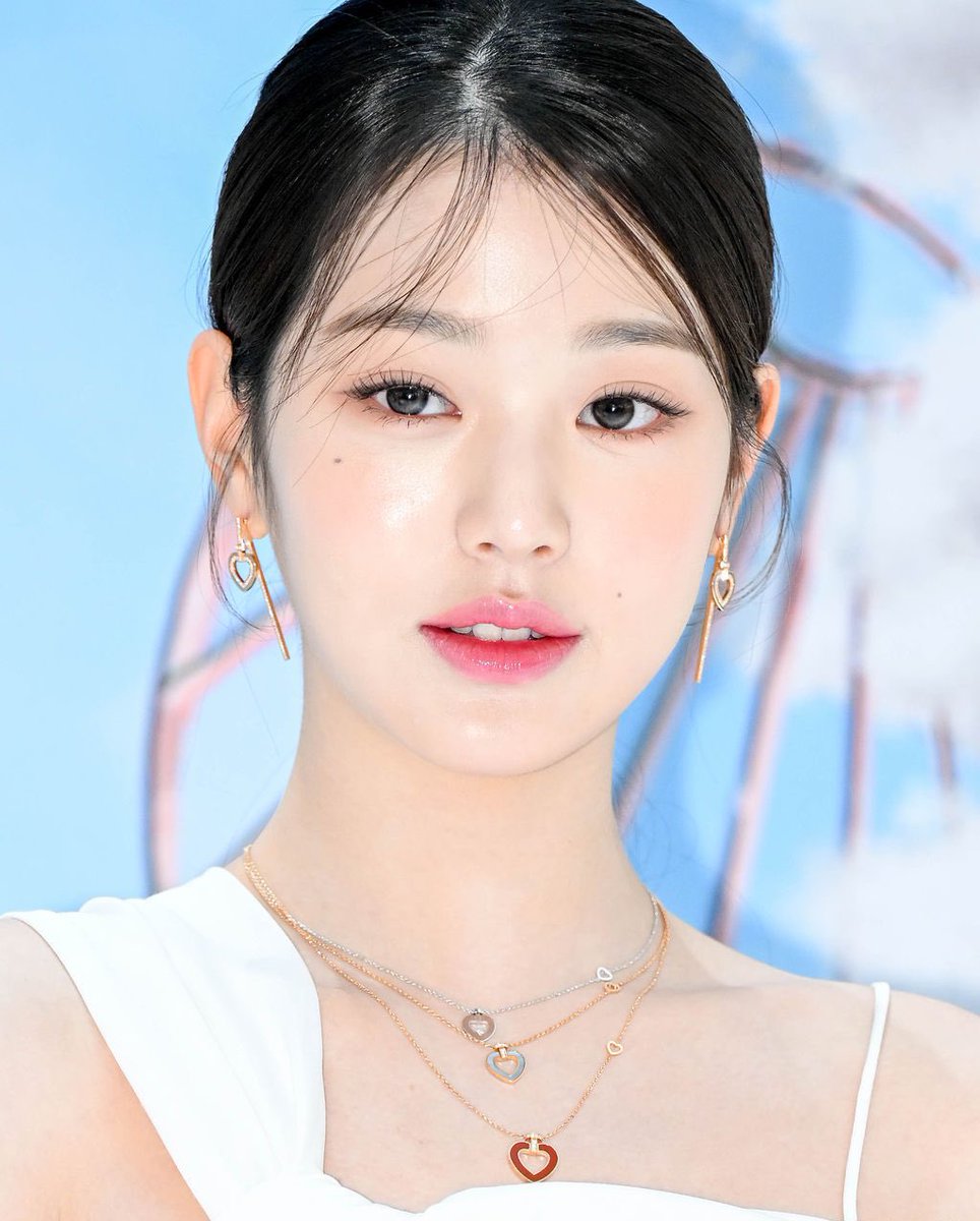 ivepics_'s tweet photo. #JANGWONYOUNG at Fred Jewelry’s photo event https://t.co/SeFQPaD0TW