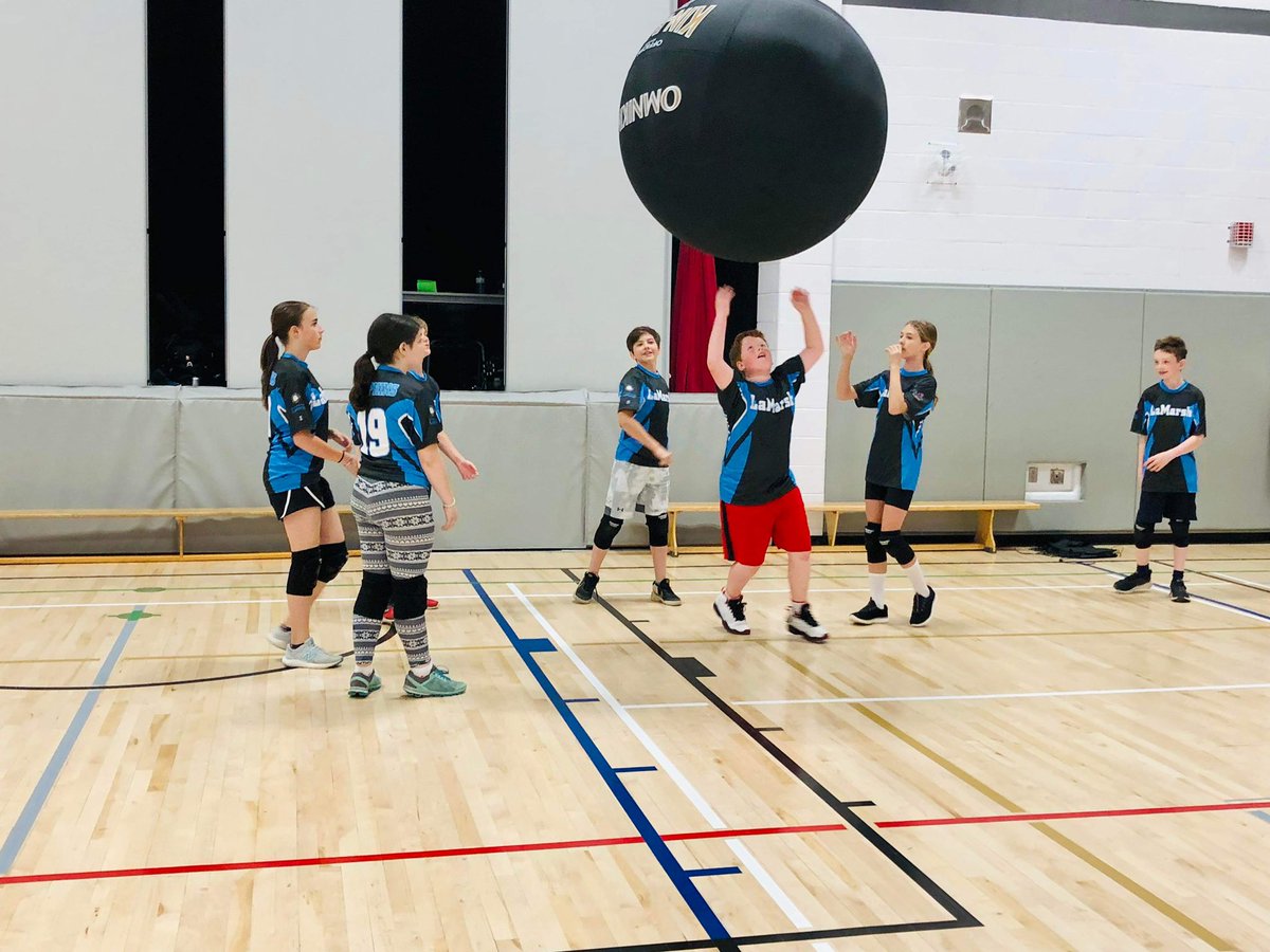 Les élèves de LaMarsh ont eu la chance de participer au tournoi Kin-Ball Jr Canadien en fin de semaine. 
Bravo pour leur belle performance et d’avoir remporté la médaille bronze.