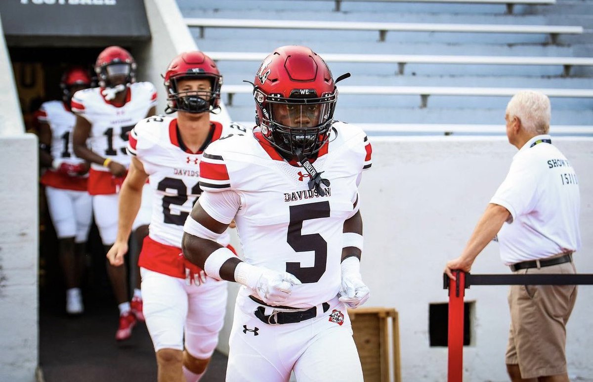 Lamarr1_'s tweet photo. After a great conversation with @BrianBrown___ &amp; @Scott_AbellFB, I am blessed and honored to announced that I’ve received my first Division 1 scholarship from Davidson College! #WE @coacher9 @JeritRoser @RecruitLouisian @iRiseSports985 @EASpartanFB @KenAnioJr https://t.co/fAe4hTrzN8