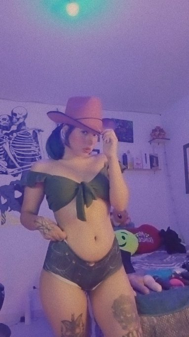 Nos vemos hoy a las 8:30 PM https://t.co/q6PZEJ0QaF<a href="/tag/cam4"class="tags"><span>#cam4</span></a>