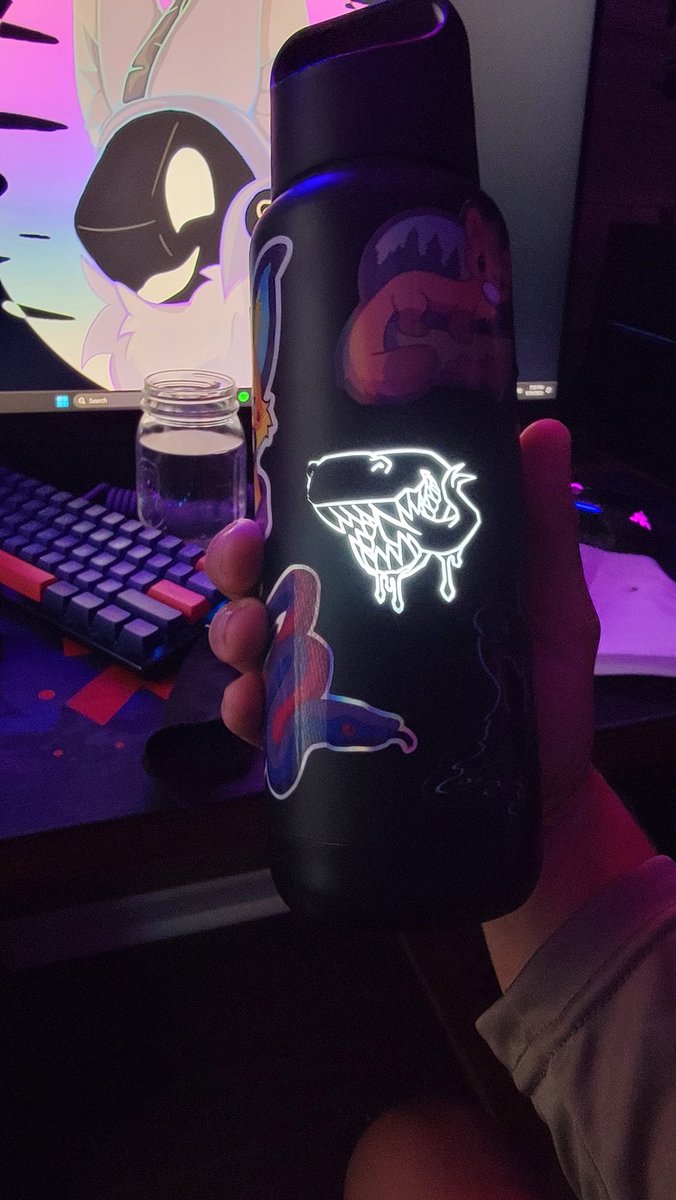 N3XUSMUSIC's tweet photo. @FClassMerch Bottle acquired and sticker bombed let's goo x3
#FClassMerch #Furry https://t.co/5ioU1hd6rM