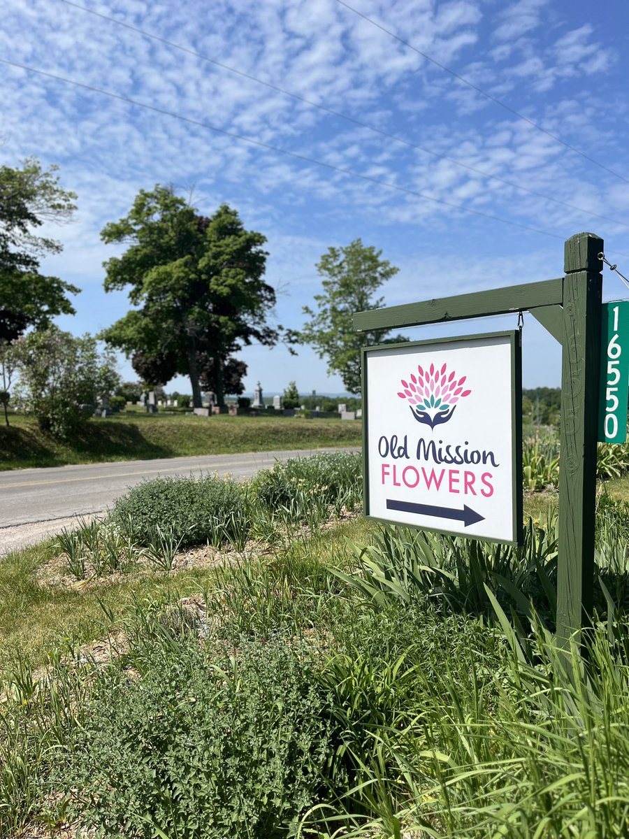 keel_mrs's tweet photo. Tourist in my own state this morning 🌺🌸🌼 @PureMichigan https://t.co/se3jVUcm0k