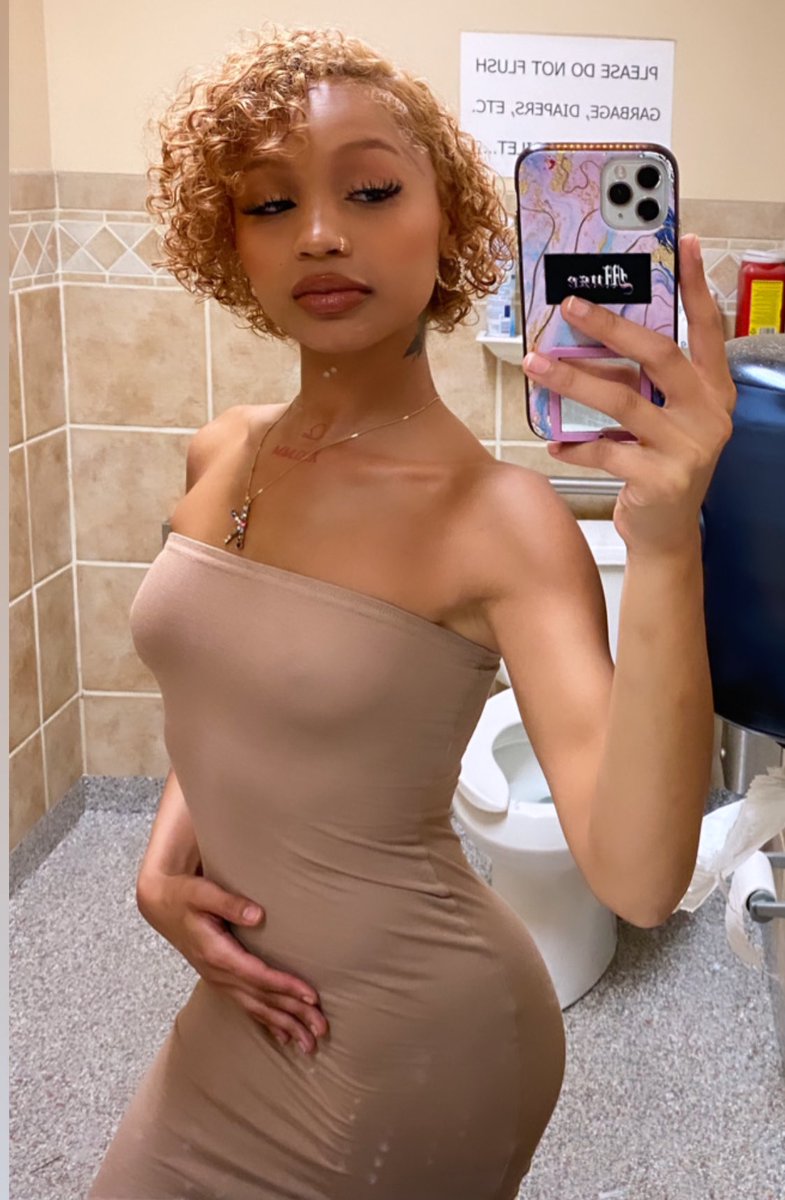 lanifeli__'s tweet photo. yung nudey https://t.co/ieiZqfxNgM