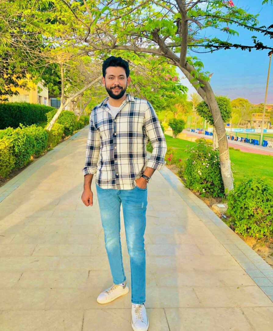 لما الدنيا تغلبك بالاقدار اغلبها انتا بالرضا ..