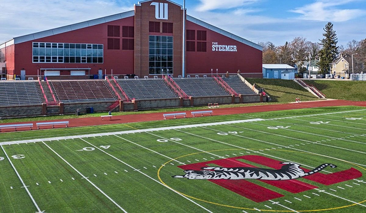 I want to thank God and say I’m very blessed to be able to say that I have receive my first offiacal offer from <a href="/WittFootball/">Wittenberg Football</a> !! I want to thank <a href="/JimCollins_FB/">Jim Collins</a>,<a href="/rocanthony_/">Rocky Zingale</a> and the rest of the coaching staff for the opportunity! <a href="/JoeNemith3/">CoachJoeNemith3</a> #Tigerup