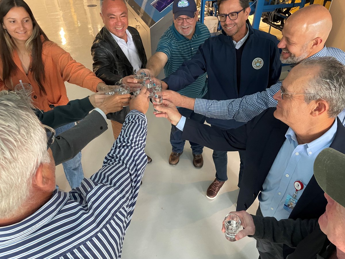 MWD of SoCal (@mwdh2o) on Twitter photo Chair AdĂĄn Ortega and Director Miguel Luna visited <a href="/LVMWD/">Las Virgenes MWD</a> to meet with board members (Director Glen Peterson, Andy Coradeschi & Jay Lewitt), GM <a href="/PedersenDavi/">ăă«ă-</a> and staff to learn more about Las Virgenes' water system and recycling facility. #CAWater Chair AdĂĄn Ortega and Director Miguel Luna visited <a href="/LVMWD/">Las Virgenes MWD</a> to meet with board members (Director Glen Peterson, Andy Coradeschi & Jay Lewitt), GM <a href="/PedersenDavi/">ăă«ă-</a> and staff to learn more about Las Virgenes' water system and recycling facility. #CAWater