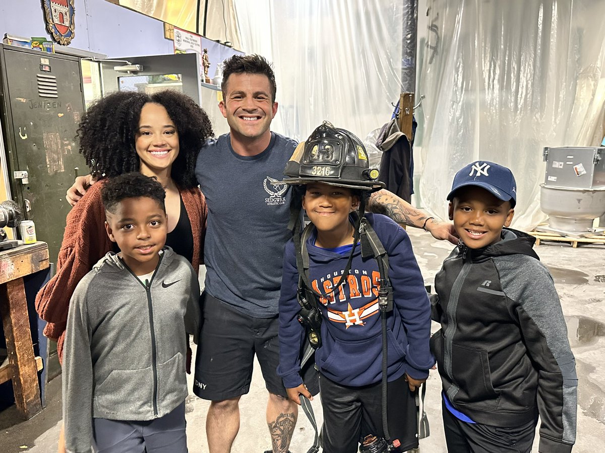 The best part of my @survivorcbs journey? The human beings I’ve gotten to connect with and their beautiful families. Thanks for the visit @thelaurenharpe . #survivor #survivor44 #fdny #firefighter #bronx #newyork #newyorkcity #fd #topfloortactics #nyc #bronxfire