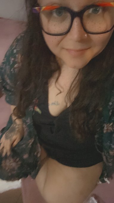 When ya man pisses you off on your last night in town by inviting his boys over, so you dress like a<a href="/tag/sellingcontent"class="tags"><span>#sellingcontent</span></a>