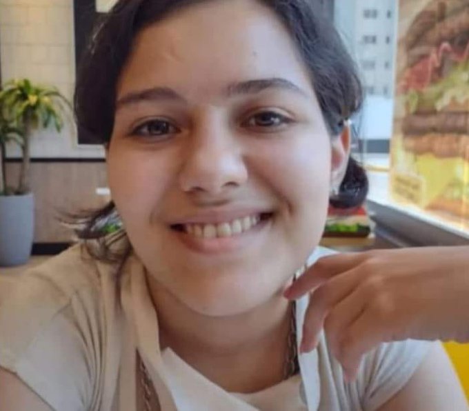 desaparecidaorg's tweet photo. Yésica Beatriz Calderón tiene 18 años, desapareció el 23/5 en San Miguel, provincia de #BuenosAires. Se encuentra bajo tratamiento médico por epilepsia. Vestía saco gris largo, pantalón jean azul, zapatillas negras y gorro. Avisar #URGENTE a la mamá☎️1123001607 o 911

#SanMiguel https://t.co/DWNShaCEHB
