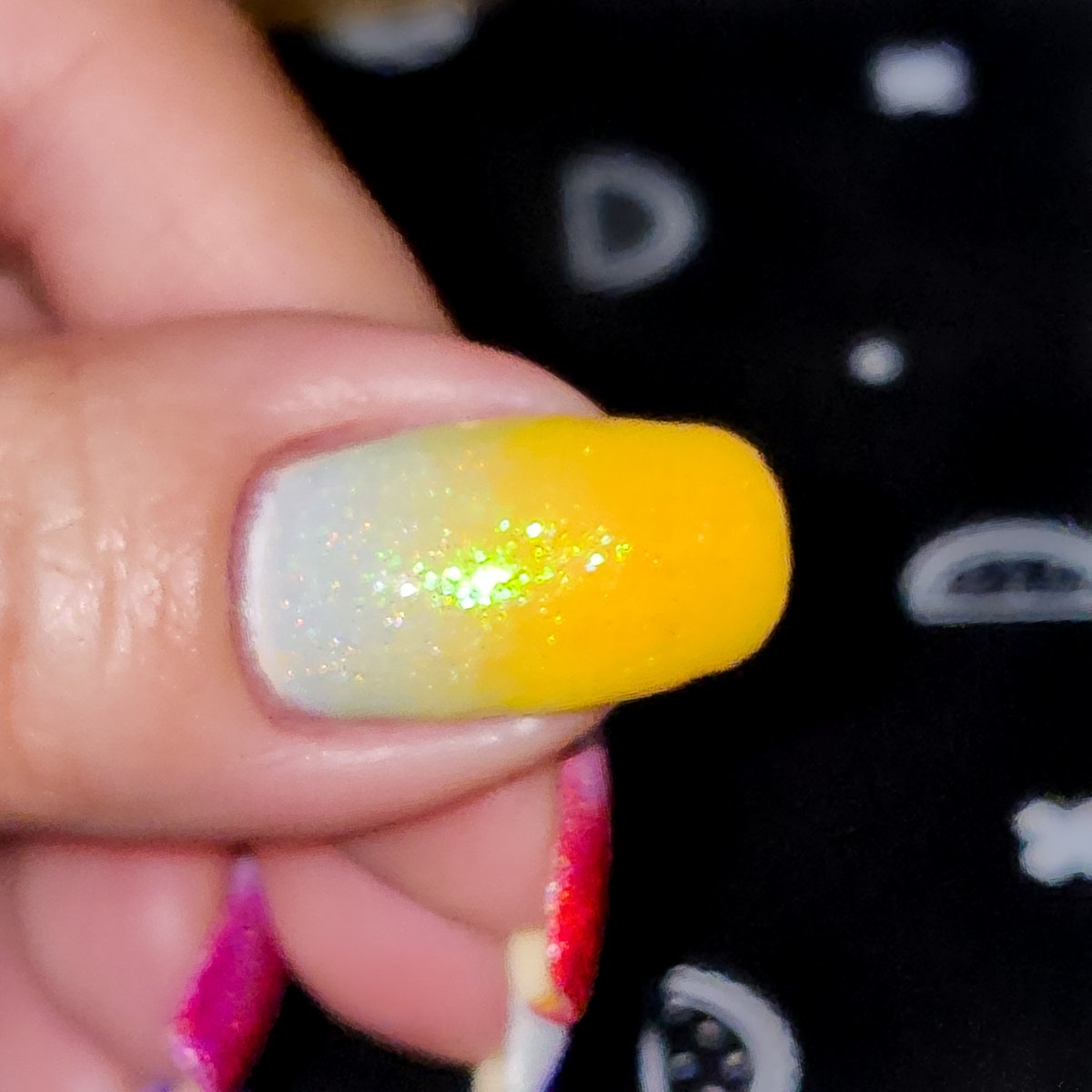 say_what_nails's tweet photo. Holo friends.   Let's go summer ⛱🌊with these OG bright colors and my fave. Featured Guest.  

WdYt? @nailogical 

#randomholotuesday #RHTMay #holotaco #nails #summernails #holotacofeaturedguest https://t.co/NJR1svBgGL