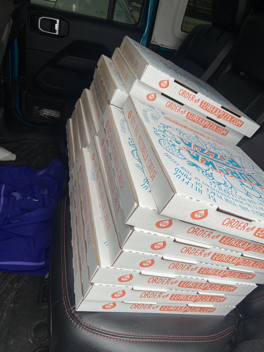 wakifer's tweet photo. Feeding 50 kids at a pool party calls for @eureka  pizza. https://t.co/X8FX6TElV9