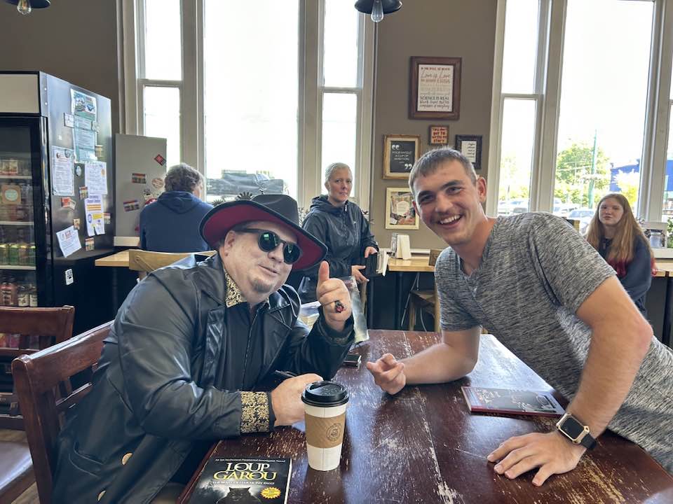 On location Vault Books and Brew in Castle Rock, WA.  Filming a couple scenes of our movie RED TIDE: #Vampires of the Morgue. This guy Clayton Collins the #horror author seems to have a severe Sun allergy!  Hmm? #indiefilmmakers #indiefilm #thriller #suspense 
David Reuben Aslin