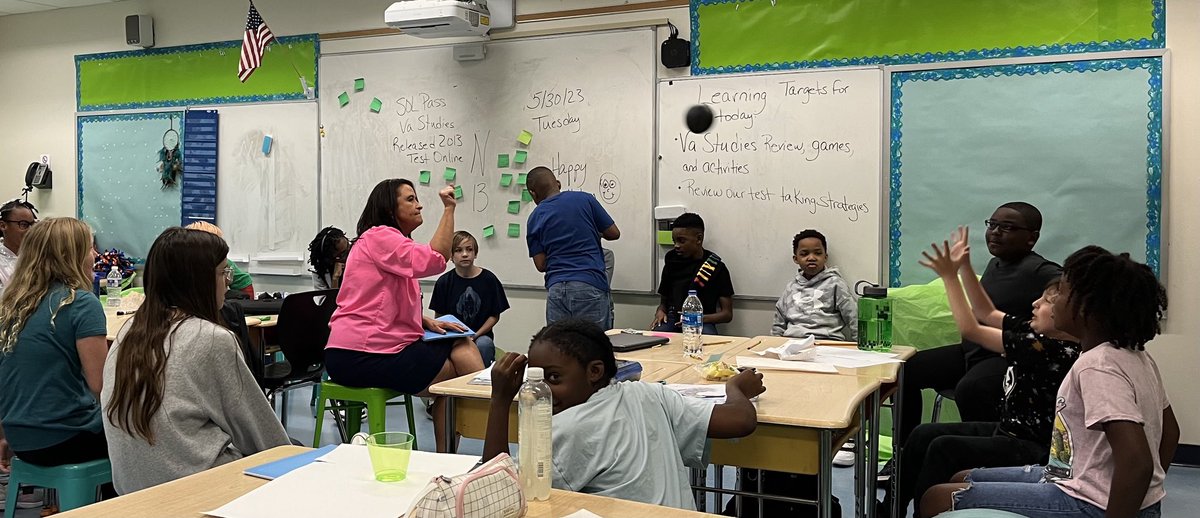 KeriDudley18's tweet image. VAStudies review - a simple circle ball toss &amp;amp;question/answer from notes.They loved it! Everyone wanted to catch it &amp;amp;answer.Oh shoutout to my media specialist Aliyah who said,Wait we have to take pictures of the fun!🥰 ⁦@CESg8trs⁩ ⁦@SufVAschools⁩    #creatingachievers