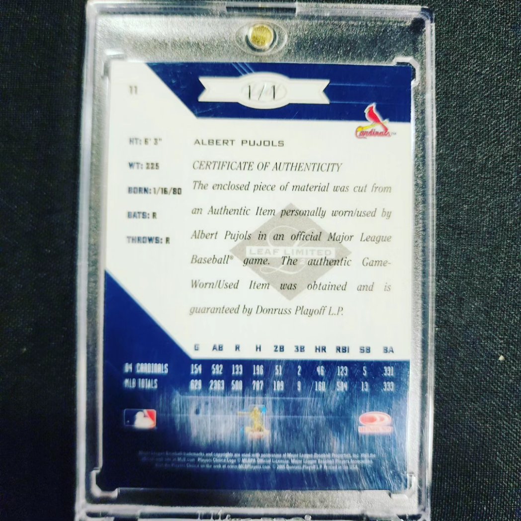 Picked up this Albert Pujols game, used bat auto #1/1 in Denver a few weeks back, and just sold at the show in Wichita this past weekend! #AlbertPujols #whodoyoucollect #sportscards #thehobby #roadlife