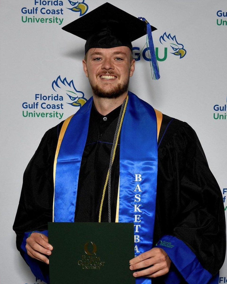 ASUNSports's tweet photo. The Eagle has left the nest 🦅

Congratulations to all @FGCUEagles graduates! 👏💯

#ASUNBuilt | #WingsUp 🤙 https://t.co/2xQQQDFuwa