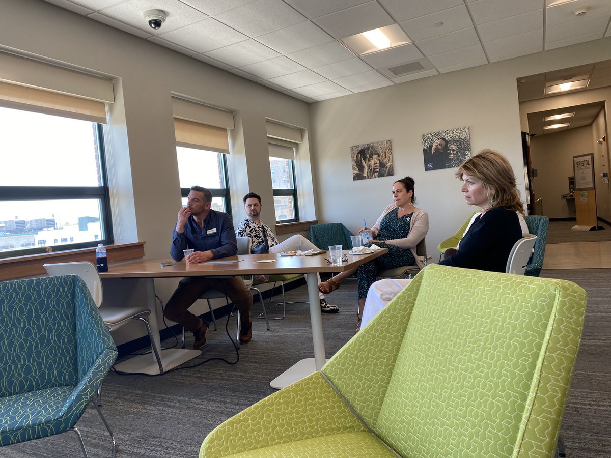 BristolNBDean's tweet photo. The @BristolCC New Bedford Campus welcomed our new VP of Academic Affairs, Dr. Andrew Fisher. He was able to check out the campus and walk downtown. Welcome Dr. Fisher! https://t.co/Onoett4NvB