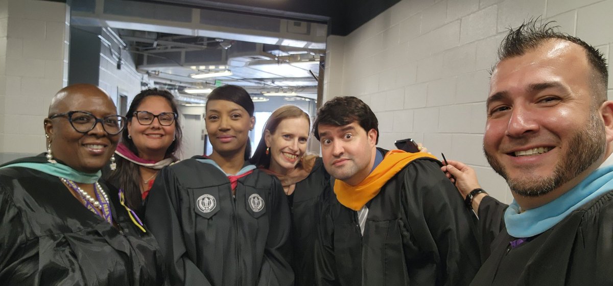 Thank you HISD Board Members Mrs. Deigaard, Dr. Baker, Dr. Ponce - Assistant Superintendent HS, Ms. Lim-HS Office School Support & Bobby Bryant - CEO DOSS for attending @ChallengeECHS Class 2023 Graduation. @DeigaardS @KendallBaker1 @GPonceHS @NirmolLim @realbobbybryant