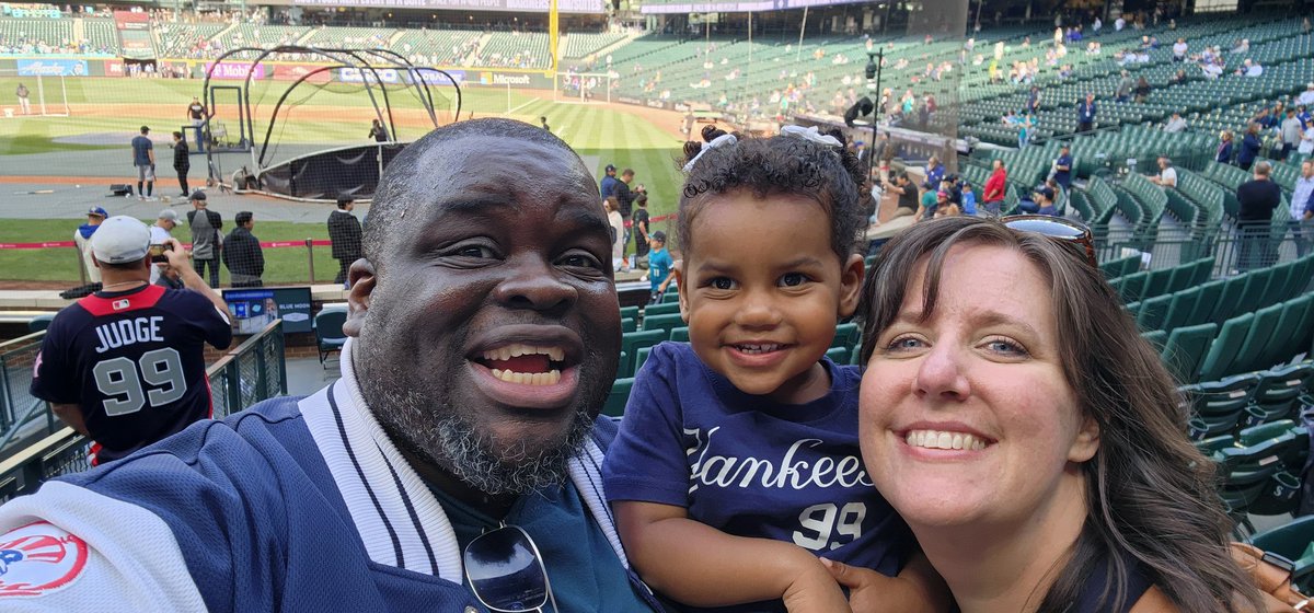 Our daughter Camille said she wants to see the Yankees! 
@YESNetwork @Yankees
#toyotapinstripepride