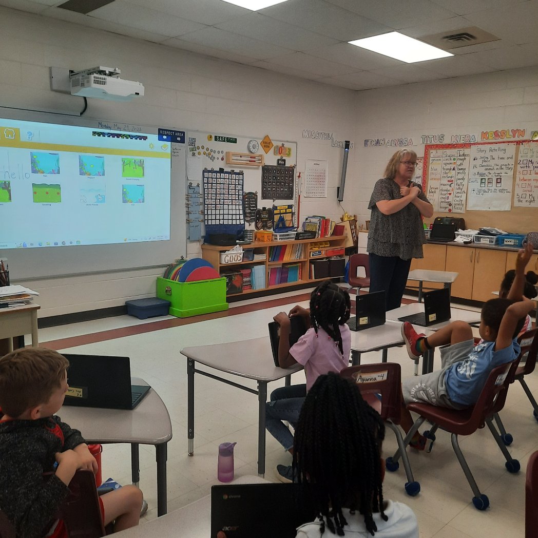 BlueEyedKath7's tweet photo. Thank you @CarolAubrey1 for coding with our grade one classes @StMartinOCSB @ShelleyMontgo16 @chantalcuthill1   @stu https://t.co/8N0dUaaTYj