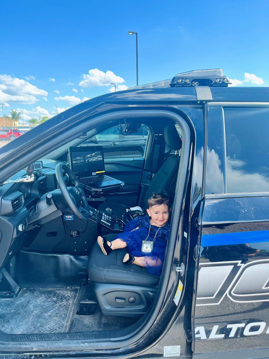 We had a special visitor today! Katalyna Marroquin stopped by to drop off some donuts 🍩 

Katalyna is 17 months old and resides in Alton. She is participating in the Baby Miss America Cover Girl National Pageant. 

Thank you Katalyna and best of luck!