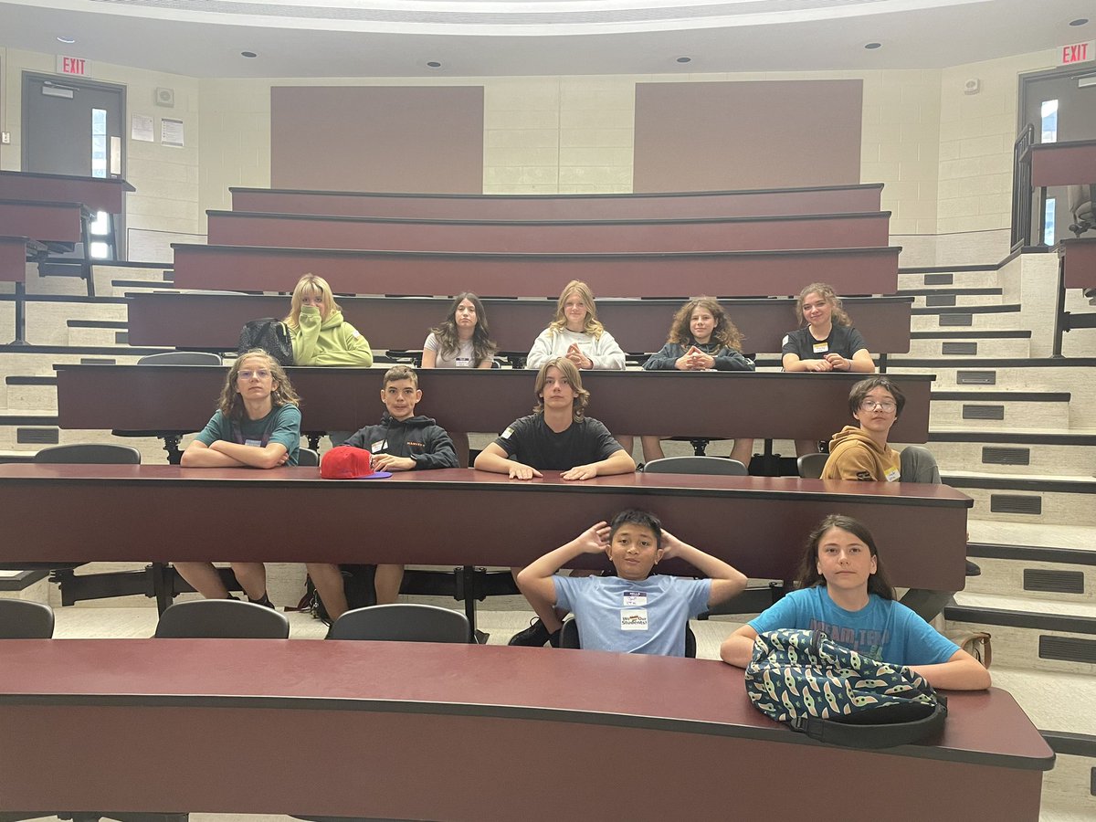 MrsJMorassutti's tweet photo. Thank you @MohawkCollege for showing us what College has to offer through engaging and interactive activities! @ctkcatholic #DestinationCollege https://t.co/u6QXOBUR5q