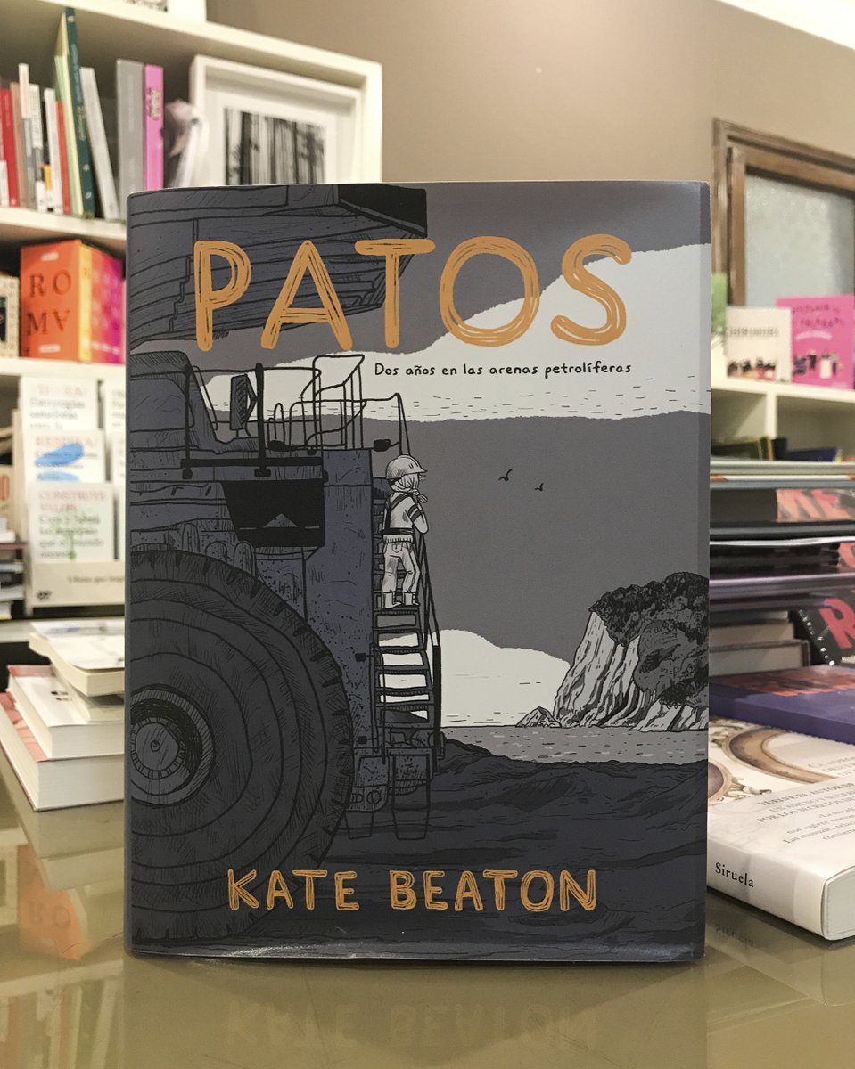 libros_formatos's tweet photo. #librodeldía "Patos" de #KateBeaton. No nos cuenta cómo el capitalismo extrae, explota, mercantiliza y aliena. Tampoco nos lo muestra. Sólo refleja la vida en un campo de extracción con gran detalle y nos permite llegar a conclusiones por nosotros mismos... @NormaEditorial https://t.co/sABhbxWGHE