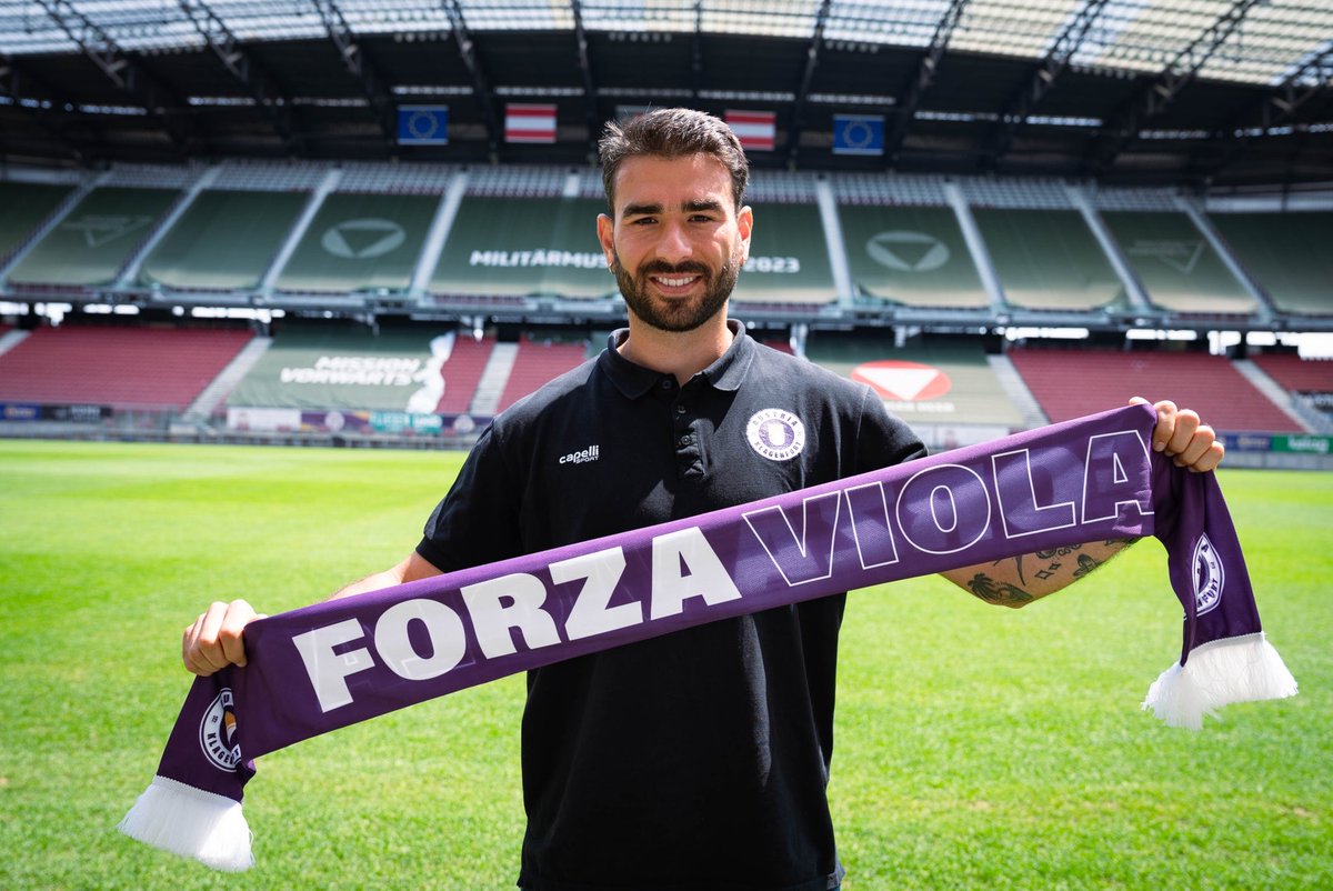 austria_sk's tweet photo. Kosmas #Gkezos bleibt uns treu 💜

Der 30-jährige Verteidiger verlängert seinen Vertrag am Wörthersee bis 2025.

Den ganzen Text lest ihr jetzt auf unserer Homepage: https://t.co/9sGl5MfG9P

#SKA #Gkezos2025 https://t.co/2XWMj7i4jh