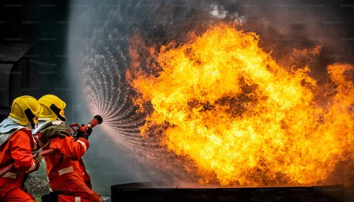 syedRes78322802's tweet photo. The Roles And Responsibilities Of A Fire Safety Coordinator
#safety #roles #coordination #commercial #Training #skills #knowledge #Professional #fighting #electrical @TycoonStoryCo @tycoonstory2020 
https://t.co/mG4FKAHUlw https://t.co/MPQUrmdPXH