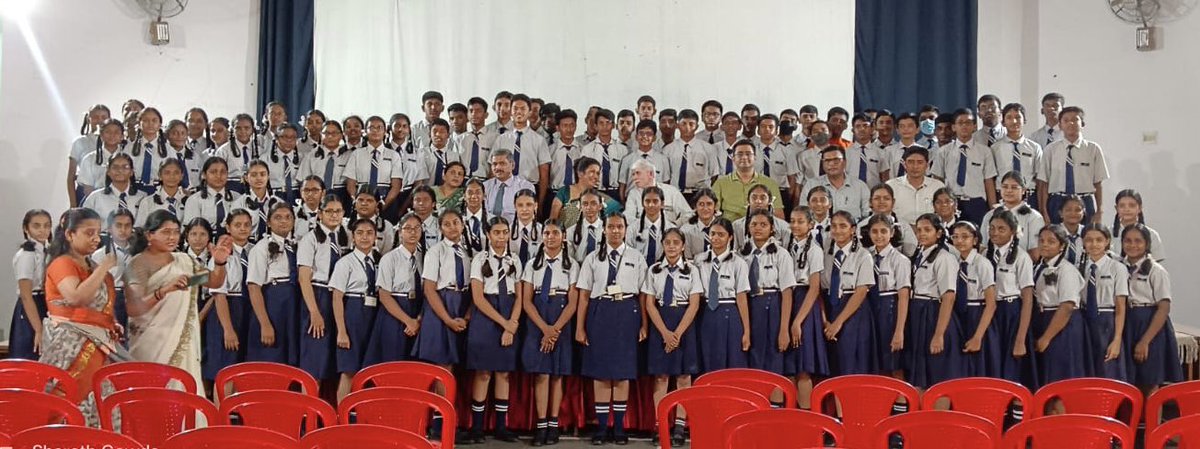 arjun_bops's tweet photo. Was invited to give a career guidance talk to the students of Kaveri school, Indranagar. It is always exciting to talk and interact with young minds… so much energy… so many hopes… so much #happiness and so much #innocence … #coach #mentor https://t.co/2JIbT4oAD2