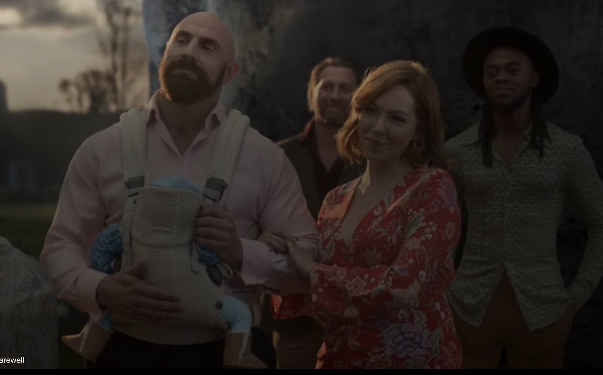#TedLasso fans - help me out, who are these people? what's this shot referencing? thank you <3