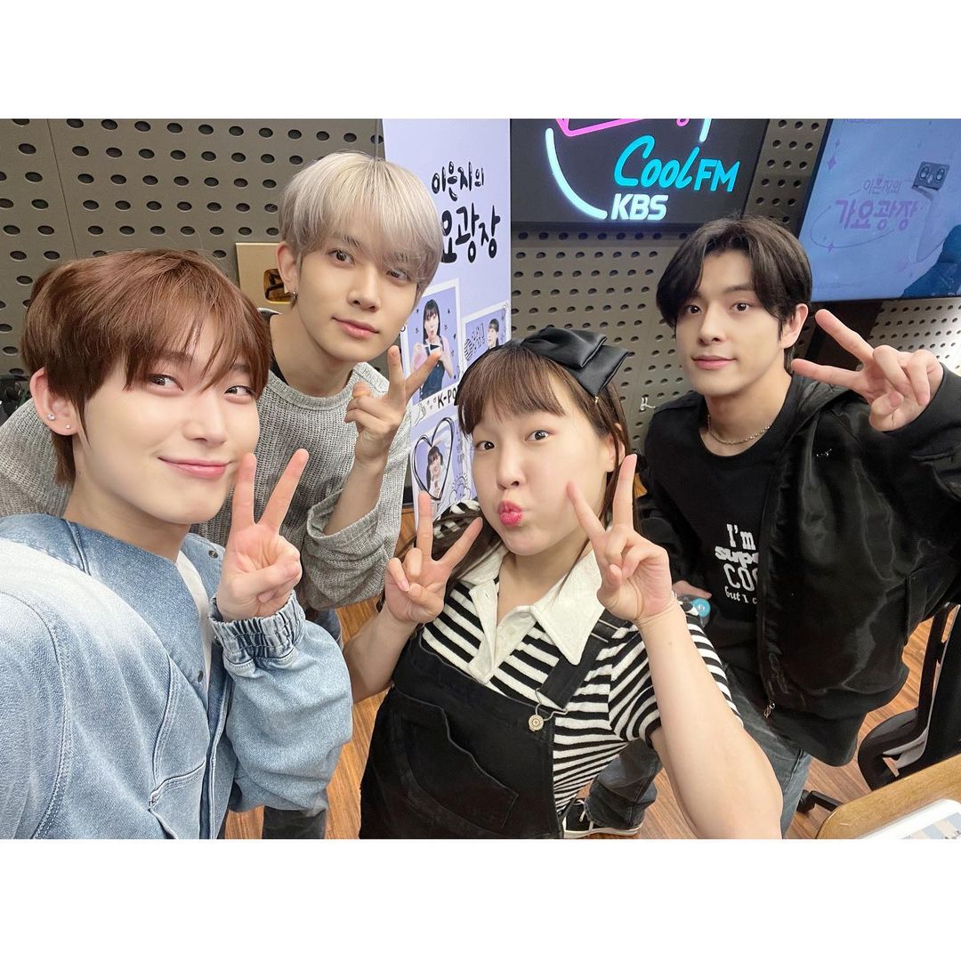sunoos_fool's tweet photo. 이은지의 가요광장 인스타그램 
#희승 #제이크 #선우 📸 https://t.co/Wyu4CqtuLo