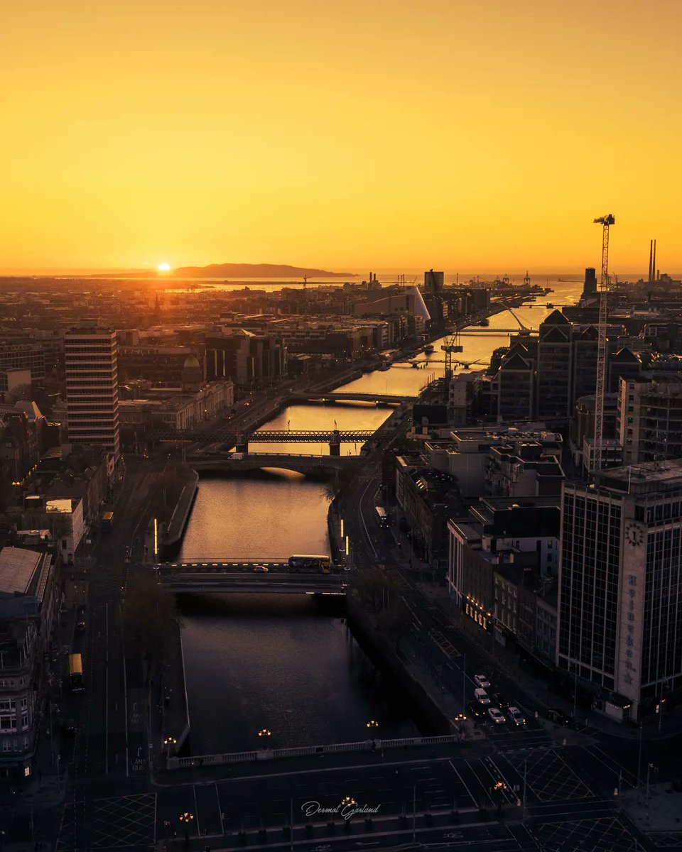 dermotgarland's tweet photo. Today is the day 😎 
.
.
.
#lovindublin #igersdublin #dublinexplore #visitdublin #discoverdublin #dublincity #riverliffey #tourismireland #droneoftheday #oconnellbridge #dublinsunrise #theirishphotographypodcast #irishdaily #insta_ireland #irelandexplore #dronephotography https://t.co/LH9B8IPcmr