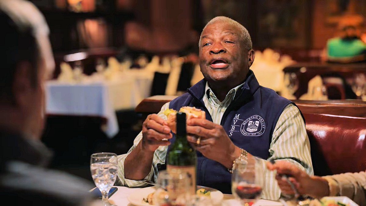 PalmerDesigns_'s tweet image. I’m gonnnnnna watch the whole thing #IThinkYouShouldLeave