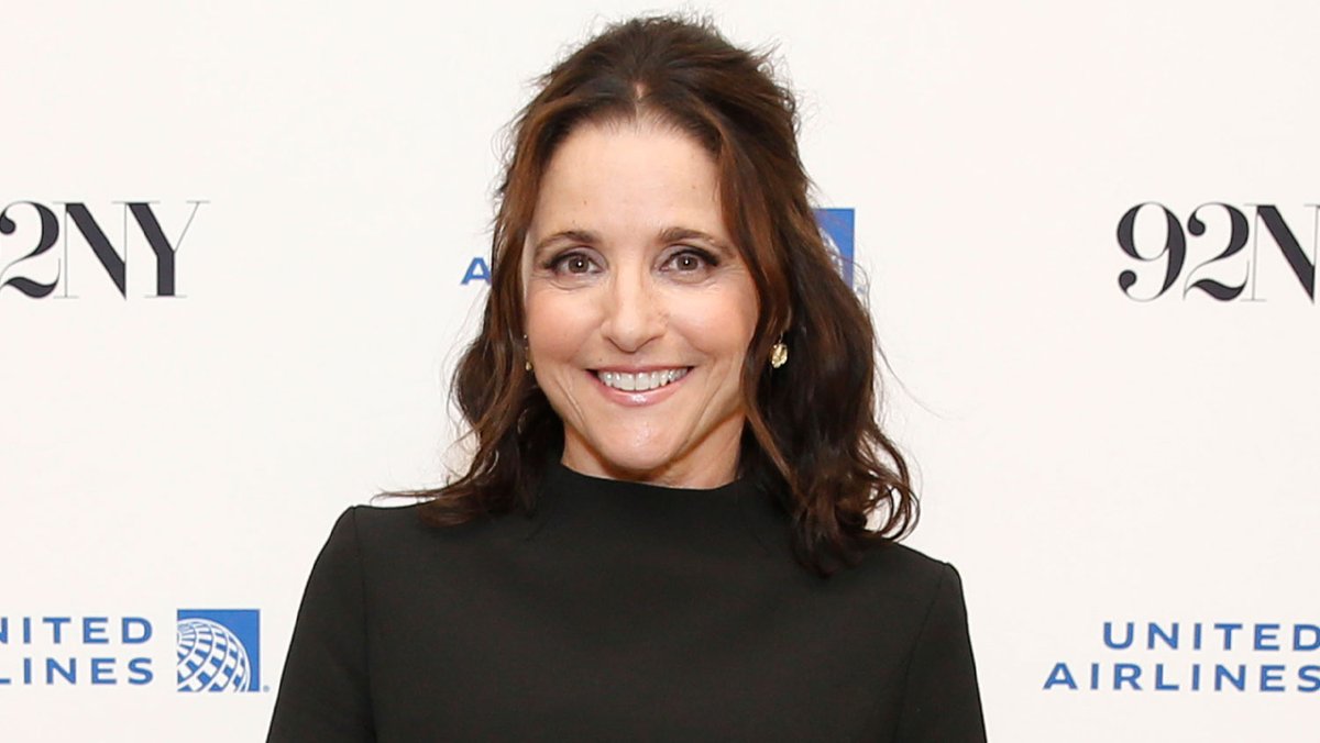 DEADLINE's tweet photo. Watch Video: Julia Louis-Dreyfus, Jean Smart &amp; Bob Balaban Among 18 SAG-AFTRA Members Urging "Yes Vote" On Strike Authorization https://t.co/dcfCqgObq3 https://t.co/2T3sKpmaS6