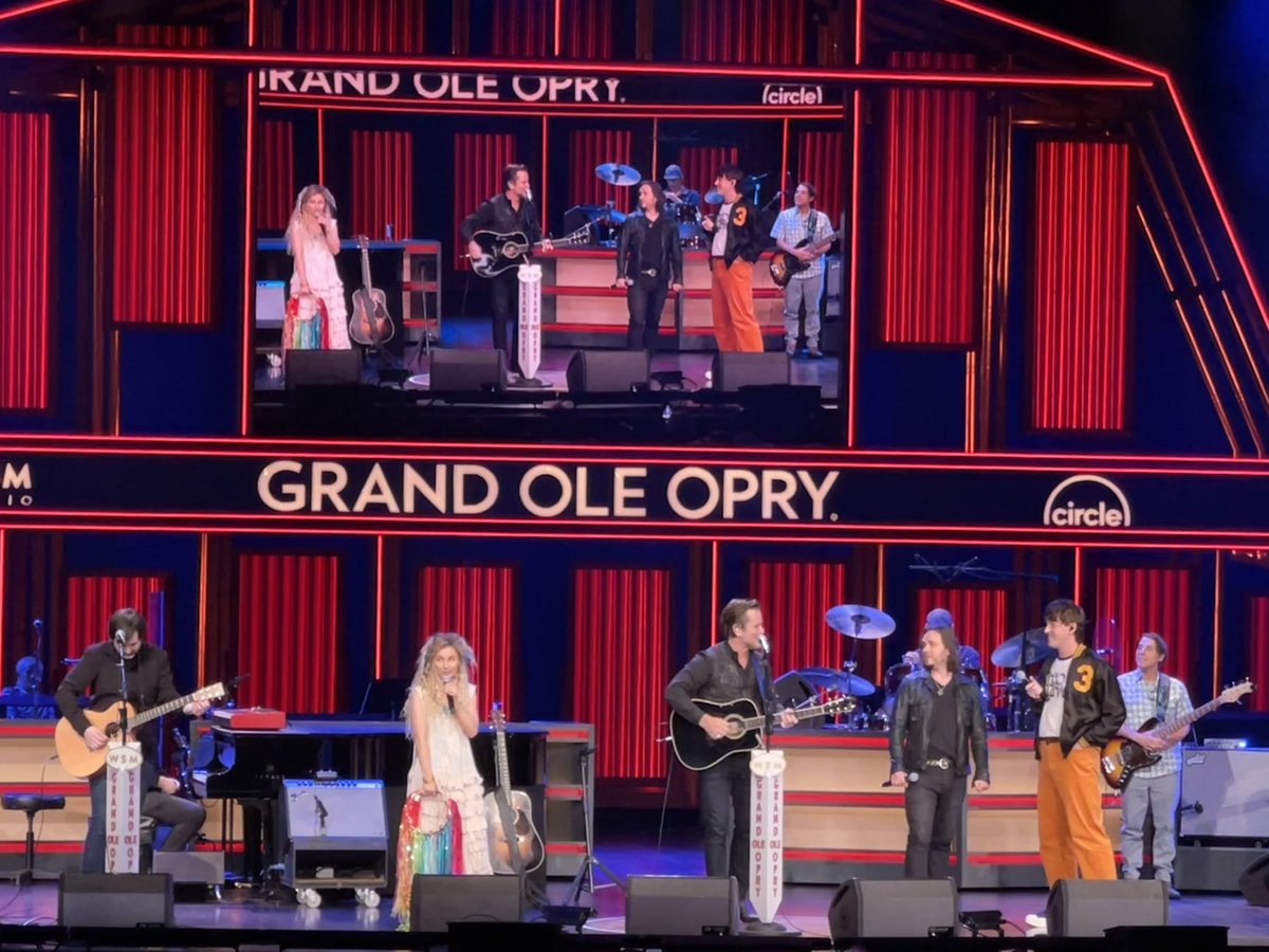 Special moment on the Opry stage tonight! 🙌

<a href="/CharlesEsten/">Charles Esten</a> surprised the audience with <a href="/clarembee/">Clare Bowen</a>, <a href="/JonathanJackson/">Jonathan Jackson</a>, and <a href="/SamPalladio/">Sam Palladio</a> before they head out on their own “Nashville” reunion tour!