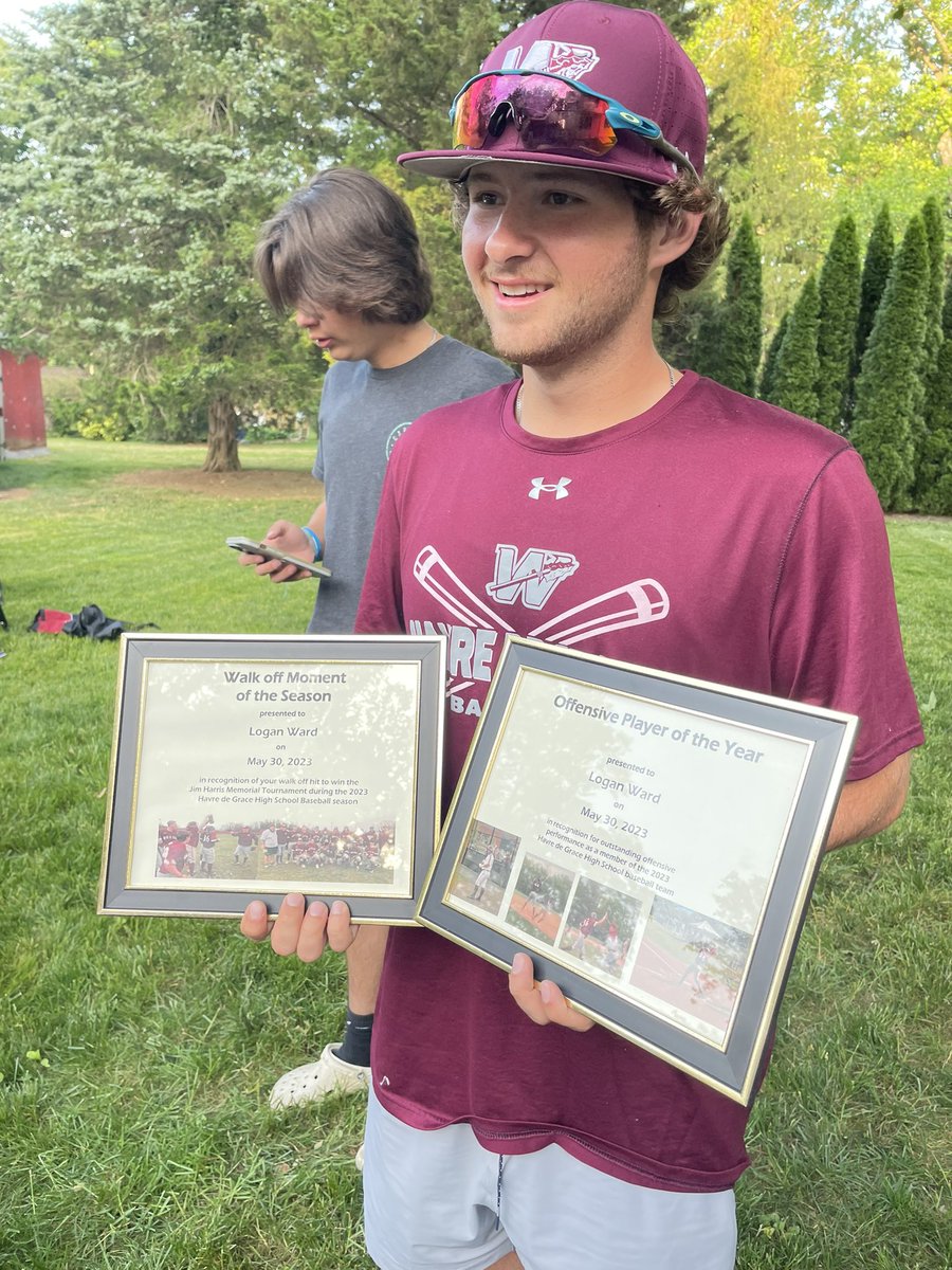 MdBlueChips's tweet photo. Congratulations to RHP/CIF @LoganWard2024 for being named Offensive Player of the Year for his @HDGWarriors He was their #4 batter all year with an impressive BA .508. Season highlights include a walk off double and a Grand Slam. Way to go Logan!!! https://t.co/ht3ebASsrf