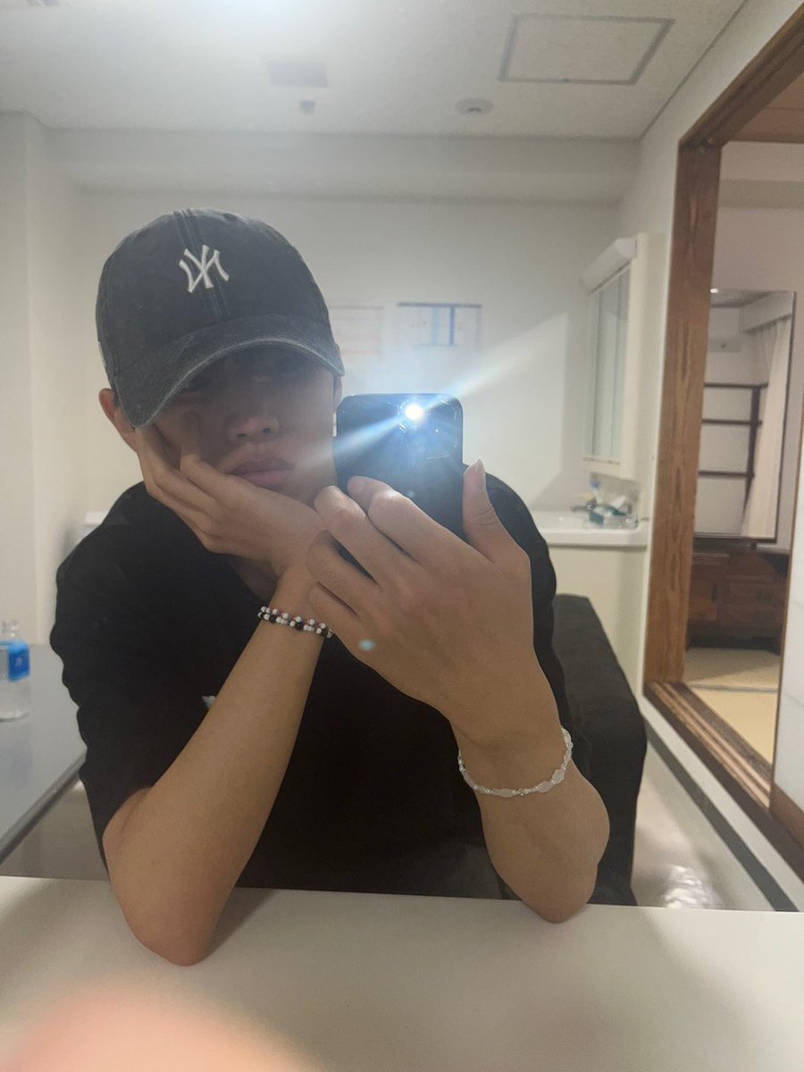 WE_THE_BOYZ's tweet photo. [선우] 잠 깨게 해줄 분 https://t.co/Myu9IiNzLX