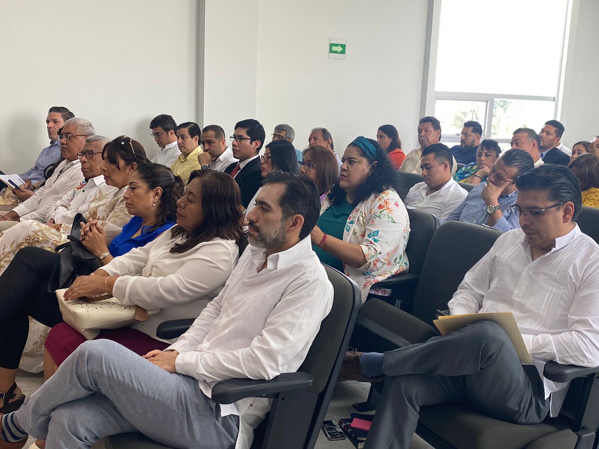 cejavOficial's tweet photo. CEJAV participa en “Mesas de Diálogos de Operadores de Justicia” en Medellín, Ver.

https://t.co/GgrdN0ESpQ

#juntoshagamosmasc #mascveracruz #cejav https://t.co/Ec0Mw8IqFz