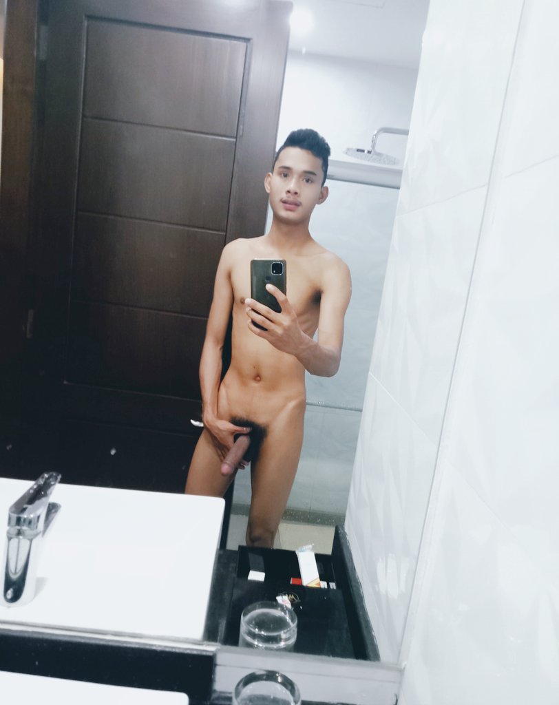Spa Chit Min Thu tweet media