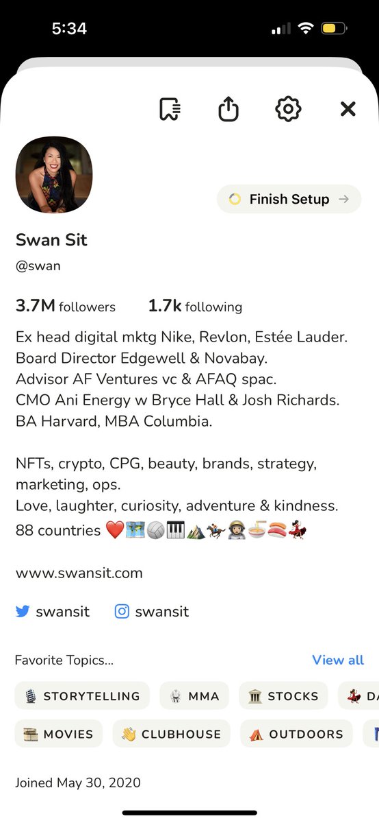 Swan Sit tweet media