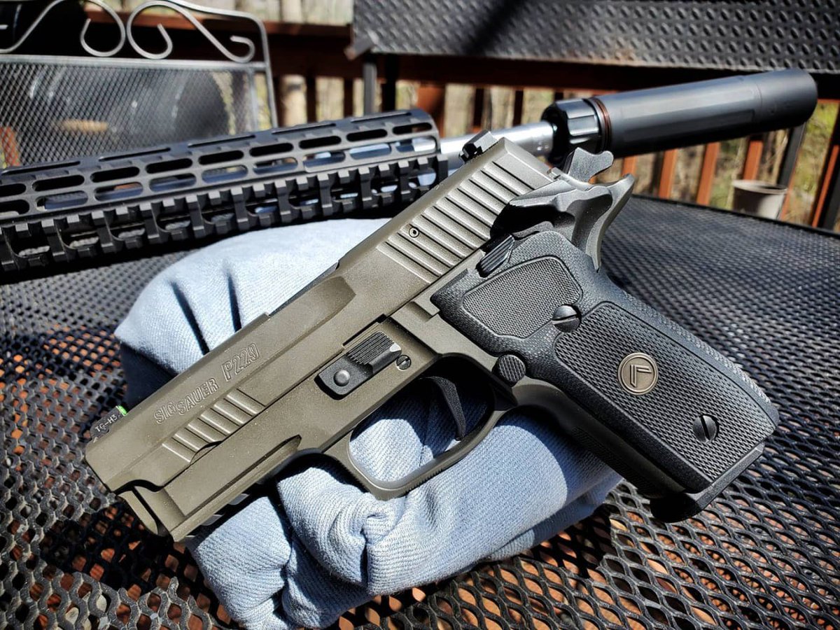 Love152861's tweet photo. Sig Sauer p229 Legion 9mm
#neversettle #sig #legion #police #sigsauer #sigsauerinc #pistol #gunlife #guns #gunsofinstagram #weaponsdaily #sickguns #pistolporn #9mm #45acp #hotguns #oldschool #ccw #2a #gunphotography #gunsdaily #dailygundose #edc #gunfreaks #gunpics #pewpew https://t.co/TrkaVyiywN