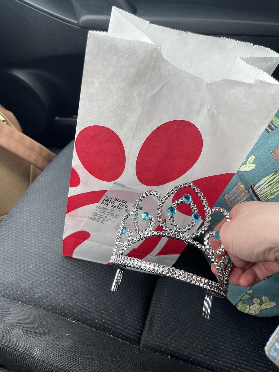 bex_souther's tweet photo. Today was dress like a royal day at school so I wore a tiara all day.
After school I was able to get free Chick-fil-A because our local @ChickfilA was giving out free nuggs to the hometown heroes. 
What a day🤩🤩🤩 https://t.co/pR248KcdME