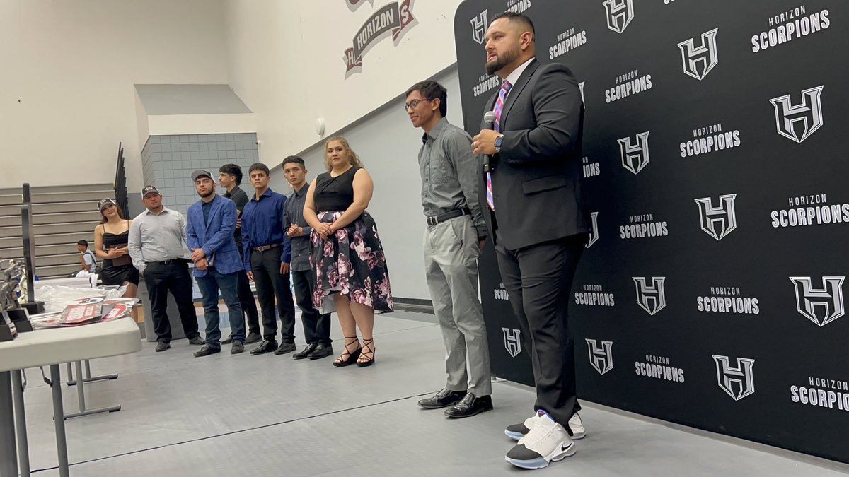 coachramirez23's tweet photo. Such a great night at the. Horizon Wrestling Banquet! Thank you Coach Juarez for including me on this special night for these amazing athletes! Congrats to our Seniors! Can’t wait to see our Scorpions on the mat next year! 🤼‍♀️🤼🖤🦂 #ScorpionStrong @Horizon_Wrestle @FernieV50 https://t.co/gwvyLPXZ0t