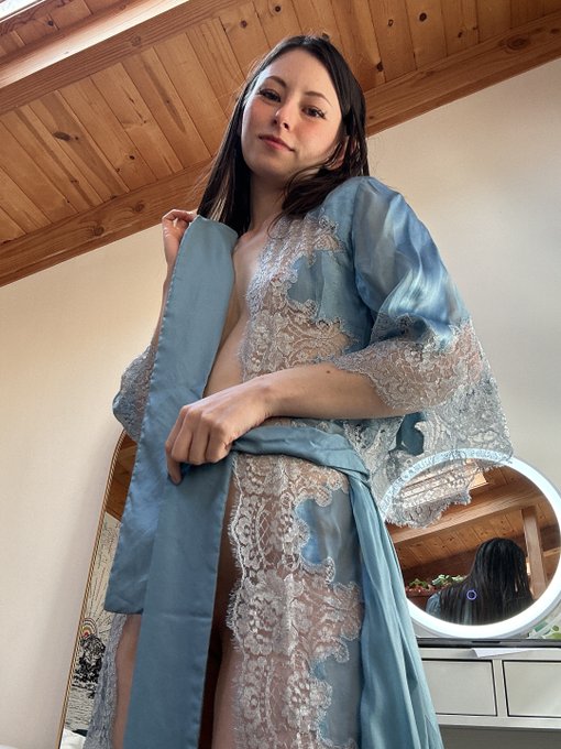 You gotta put clothes on in order to have something to take off https://t.co/a4TsZThohh