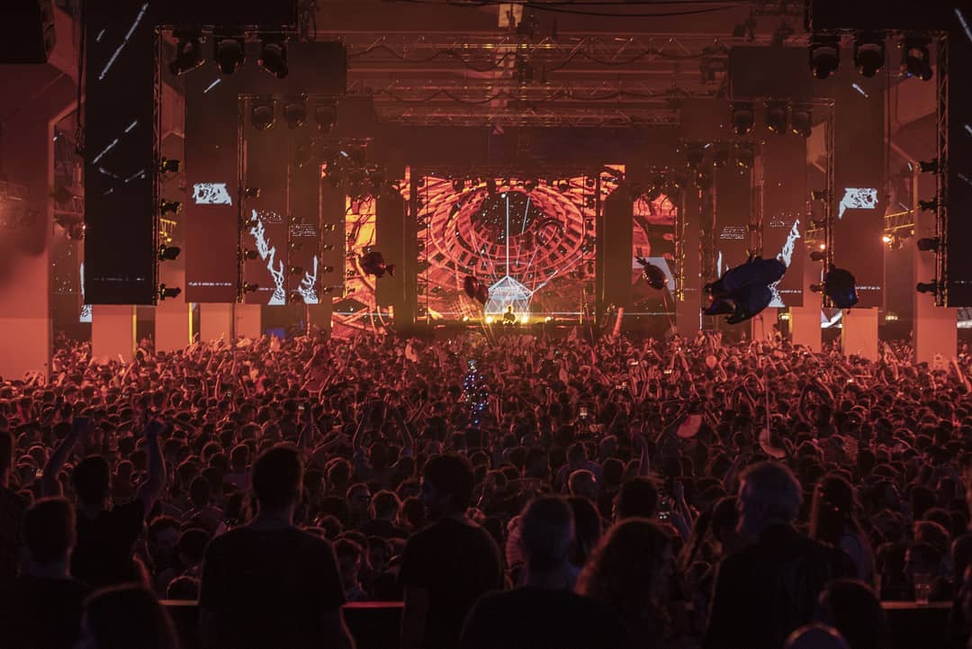 NachoConti4's tweet photo. 17 dias para la mejor fiesta del año! 
@cattaneo_hernan @BuenasNochesPro toc toc (puerta) https://t.co/OqCSGHbugD