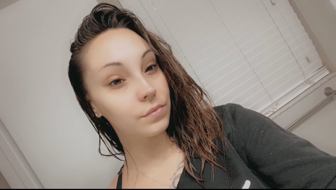 Fresh out of the shower. Zero makeup.  The Naked Faced Foxxx  🥰😂 https://t.co/9Rc4lAGKPB